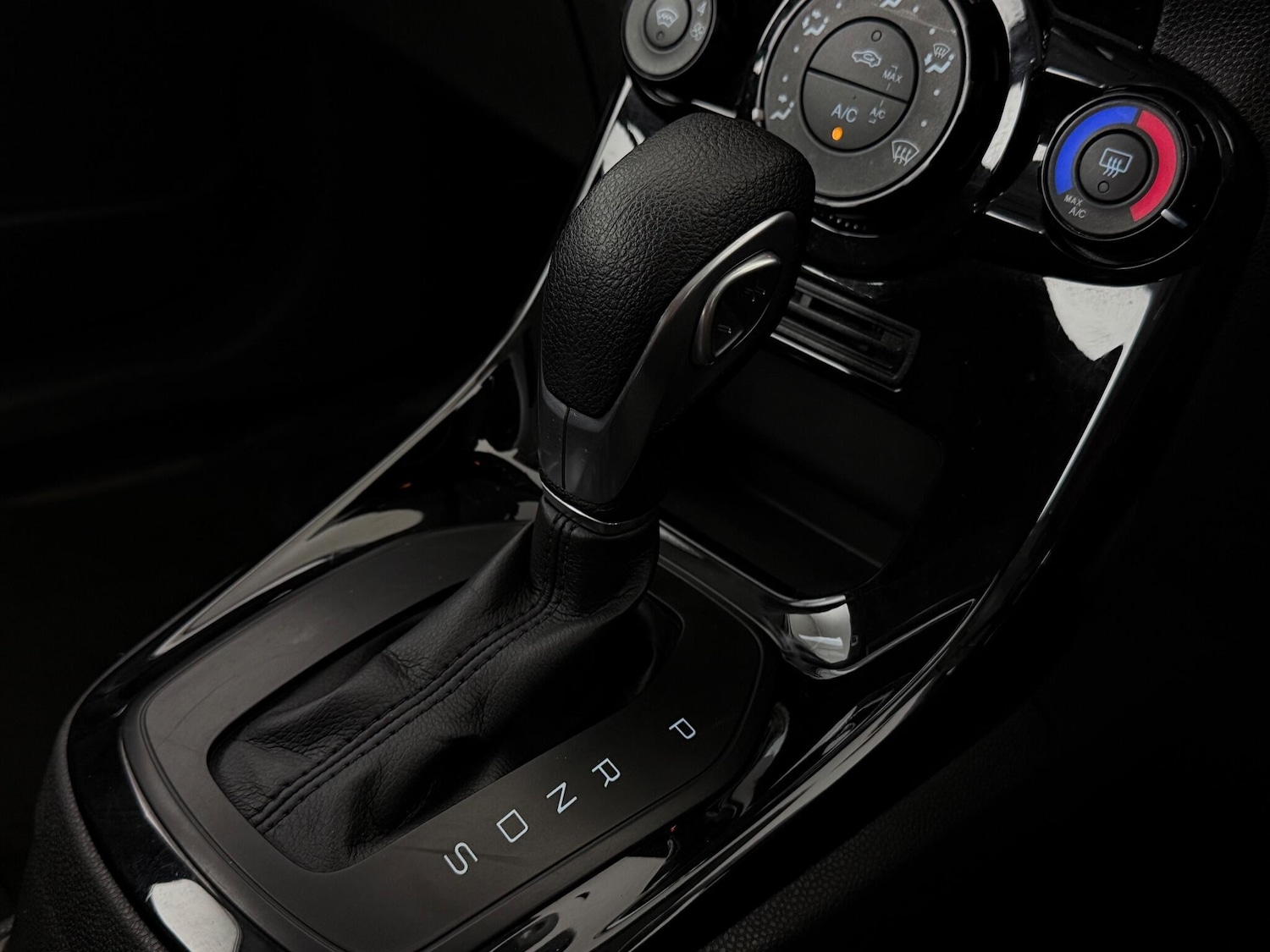 Used Ford Fiesta 2015 for sale - 77259842: Photo 23