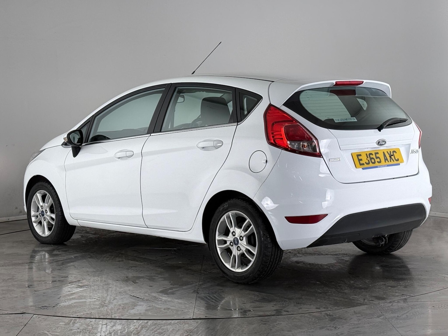 Used Ford Fiesta 2015 for sale - 77259842: Photo 4