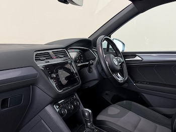 Used Volkswagen Tiguan Allspace 2019 for sale - 78529197: Photo