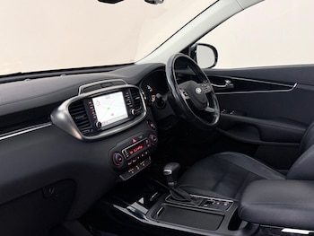Used Kia Sorento 2018 for sale - 79497359: Photo
