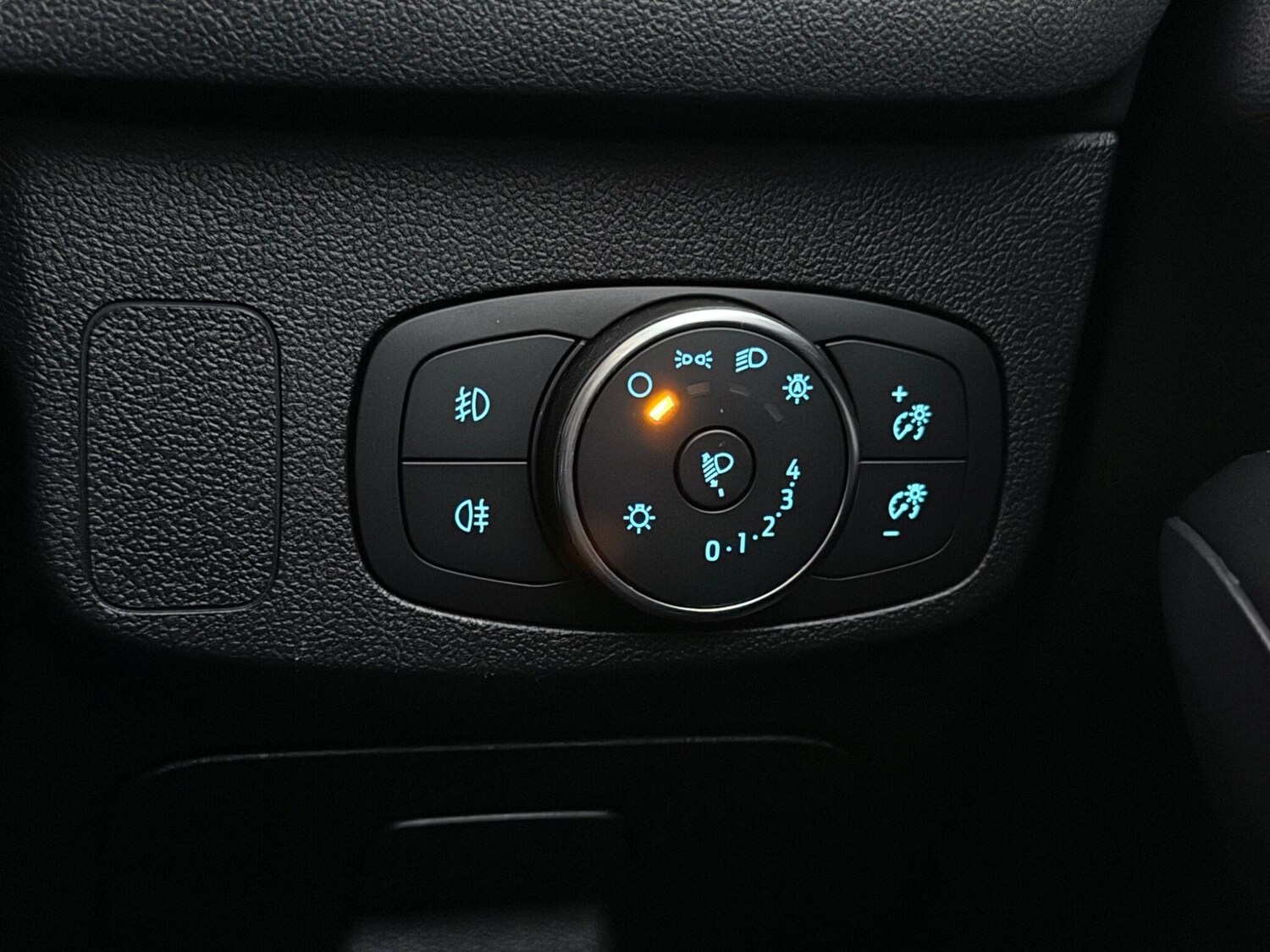 Used Ford Focus 2019 for sale - 78197343: Photo 19