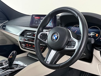 Used BMW 6 Series Gran Turismo 2018 for sale - 79121951: Photo