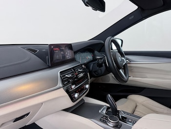 Used BMW 6 Series Gran Turismo 2018 for sale - 79121951: Photo
