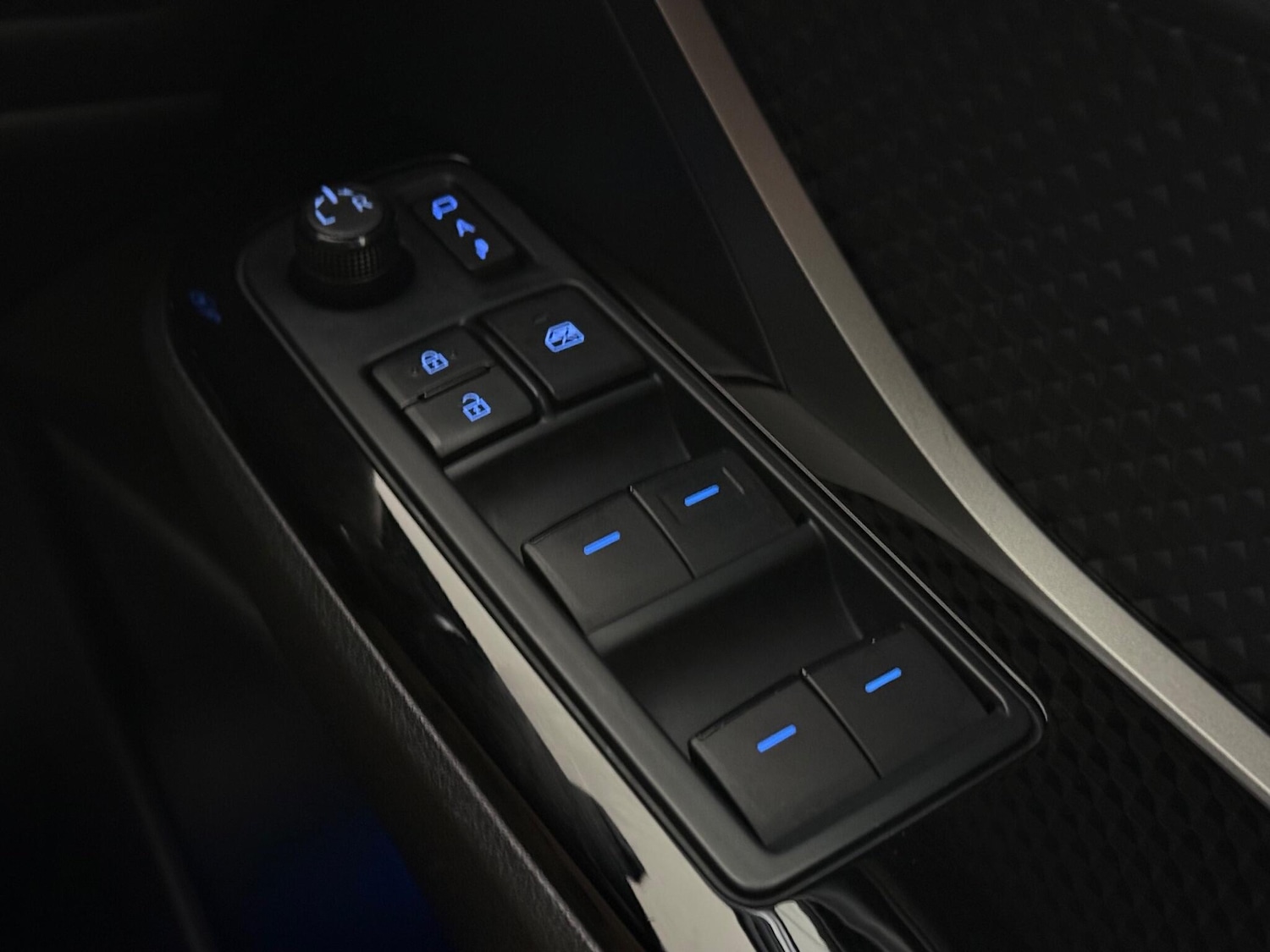 Used Toyota C-HR 2022 for sale - 77259852: Photo 30