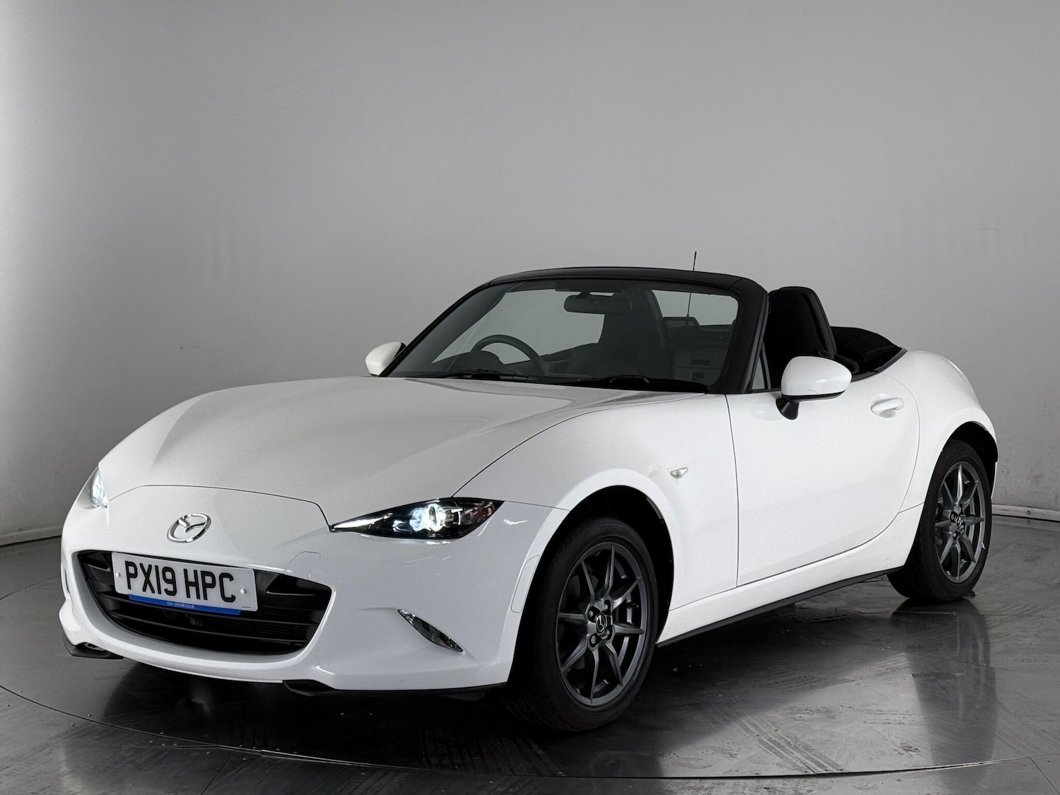 Used Mazda MX-5 2019 for sale - 77260205: Photo 2