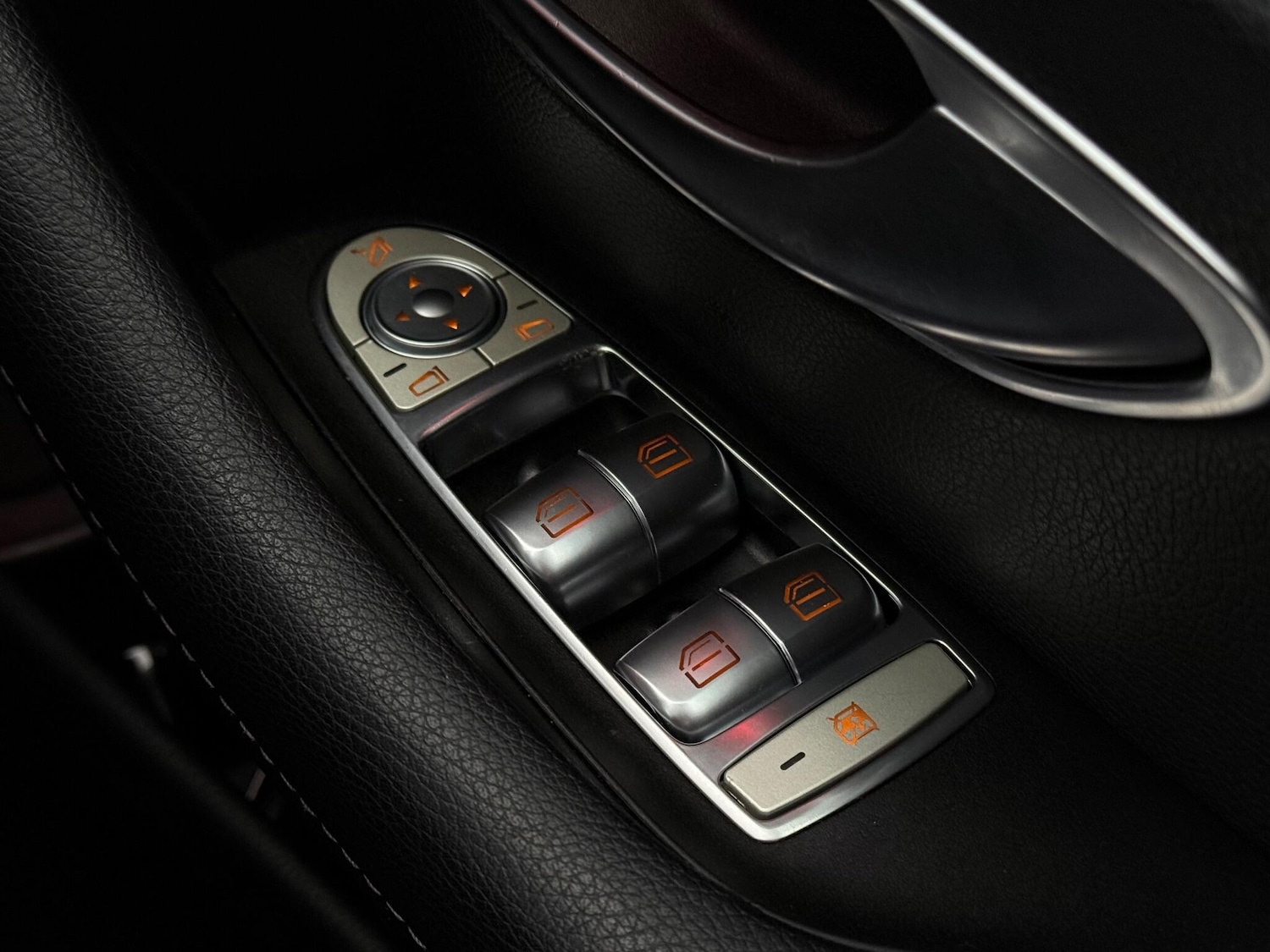 Used Mercedes-Benz E Class 2019 for sale - 76865496: Photo 30