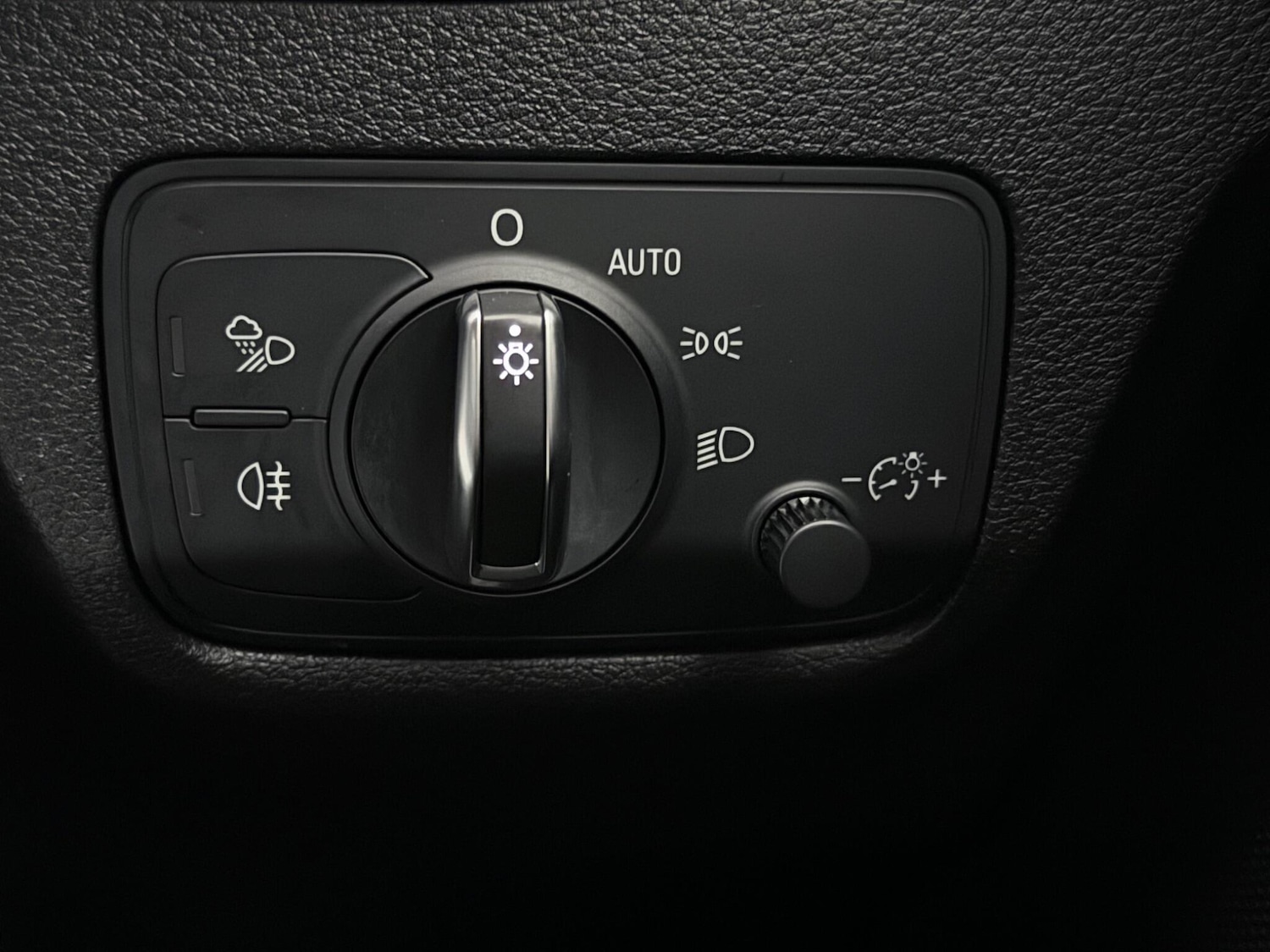 Used Audi Q2 2020 for sale - 77371781: Photo 31