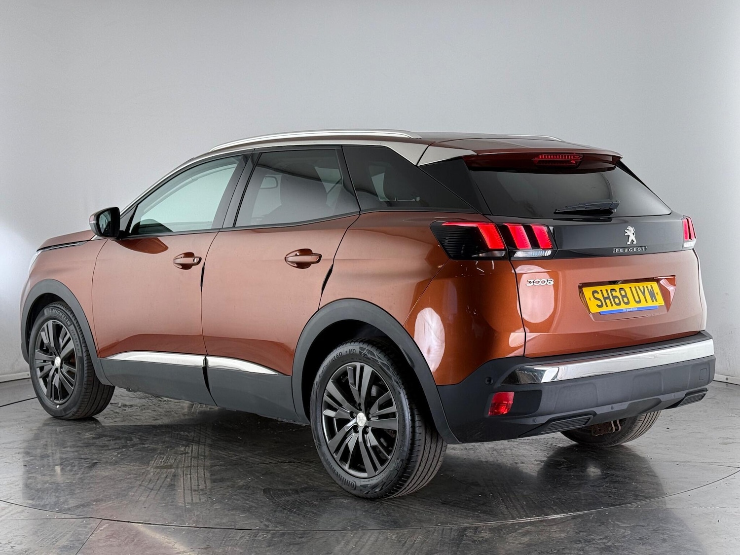 Used Peugeot 3008 2019 for sale - 77217211: Photo 3