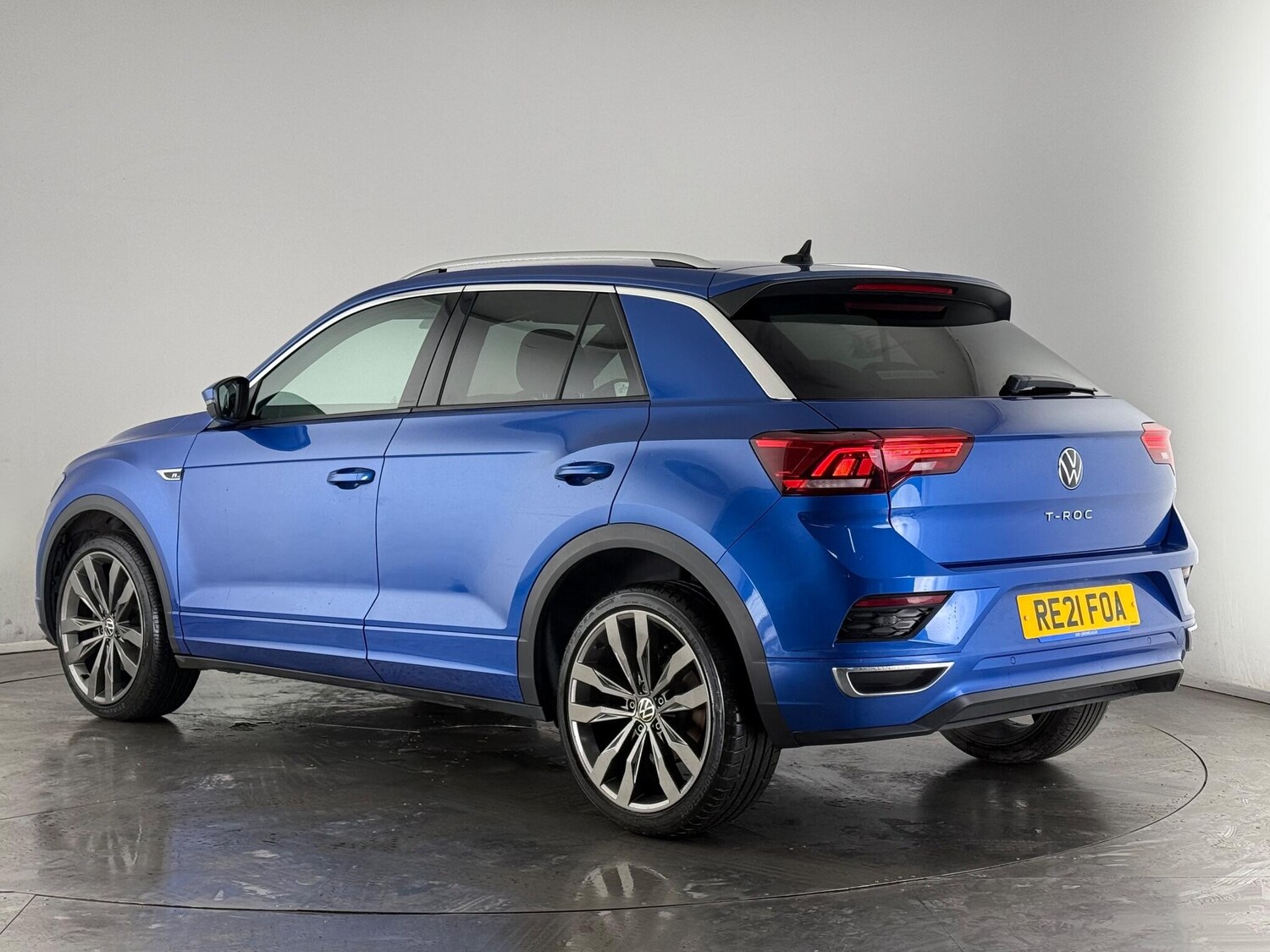 Used Volkswagen T-Roc 2021 for sale - 77364849: Photo 4