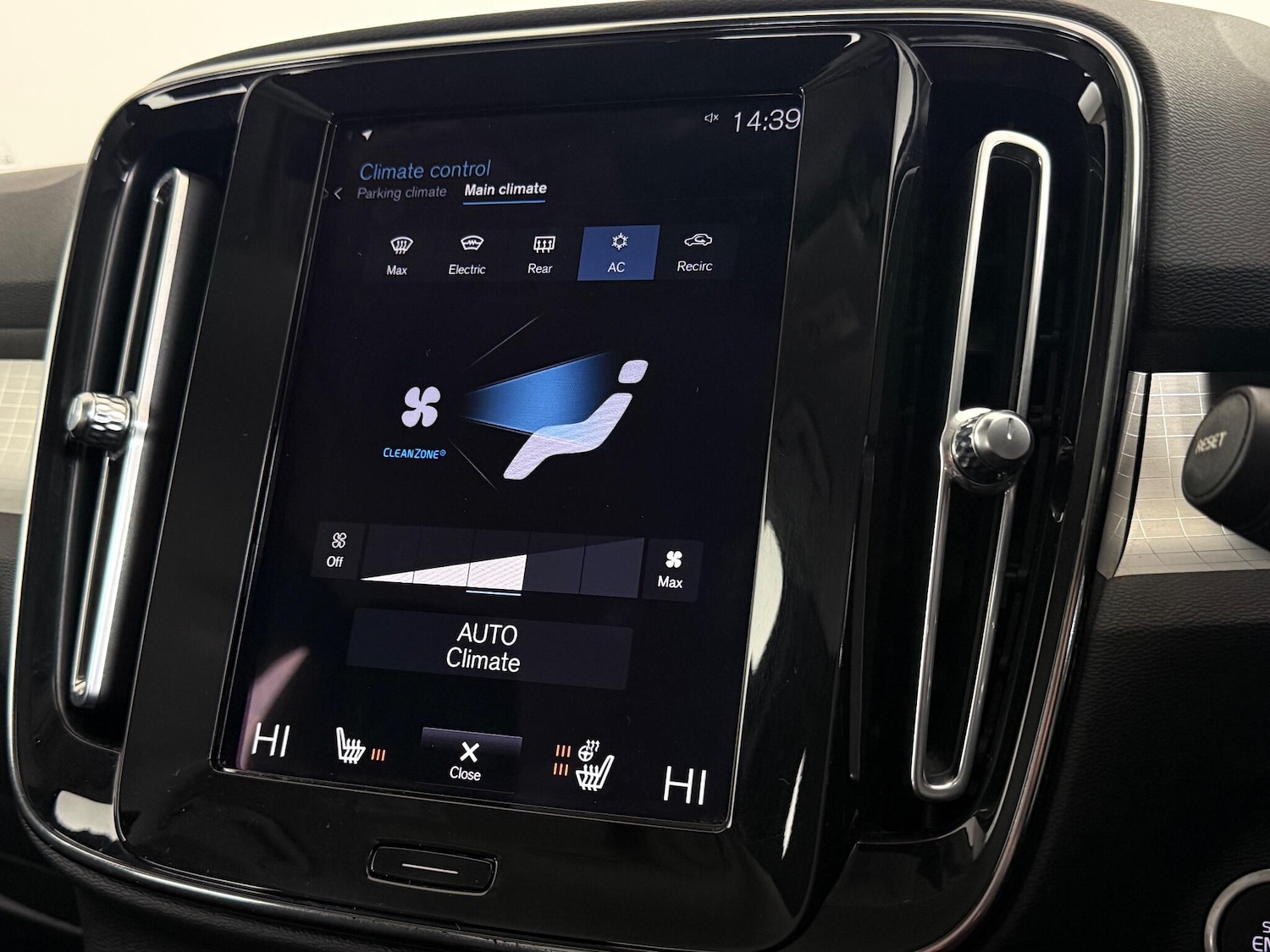 Used Volvo XC40 2021 for sale - 77181190: Photo 22