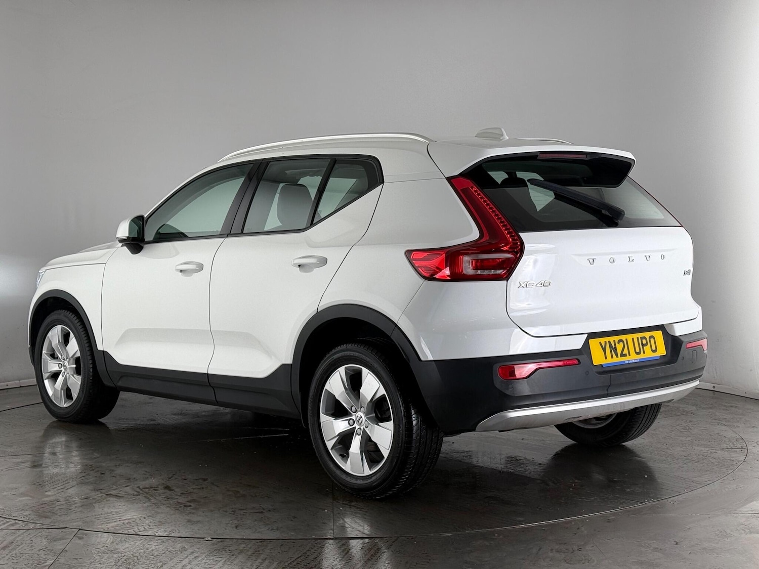 Used Volvo XC40 2021 for sale - 77181190: Photo 3