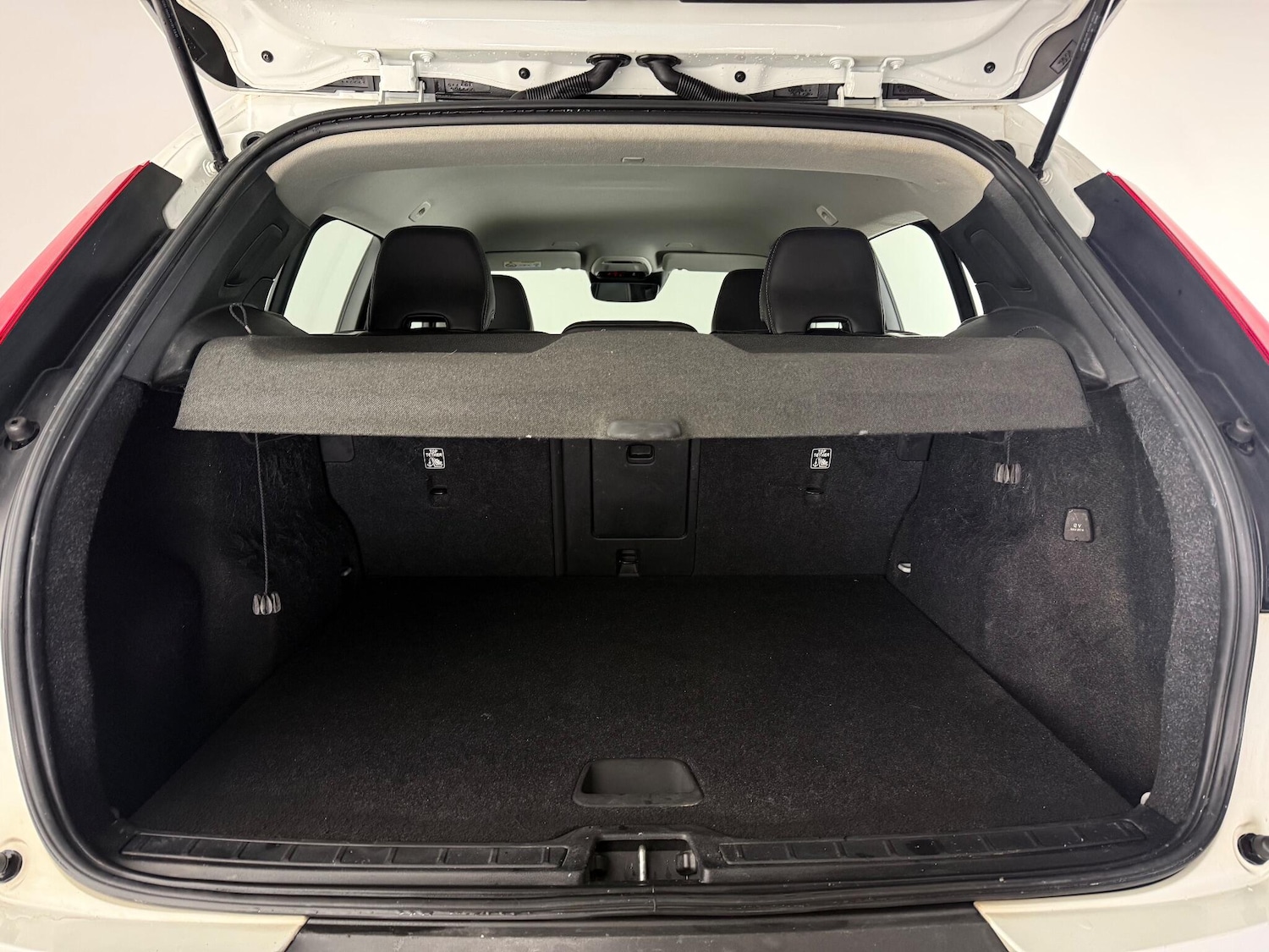 Used Volvo XC40 2021 for sale - 77181190: Photo 8