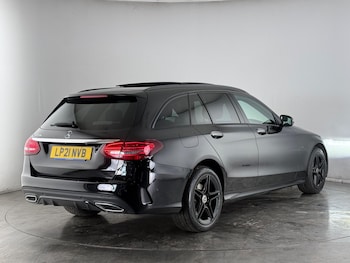 Used Mercedes-Benz C Class 2021 for sale - 76976223: Photo