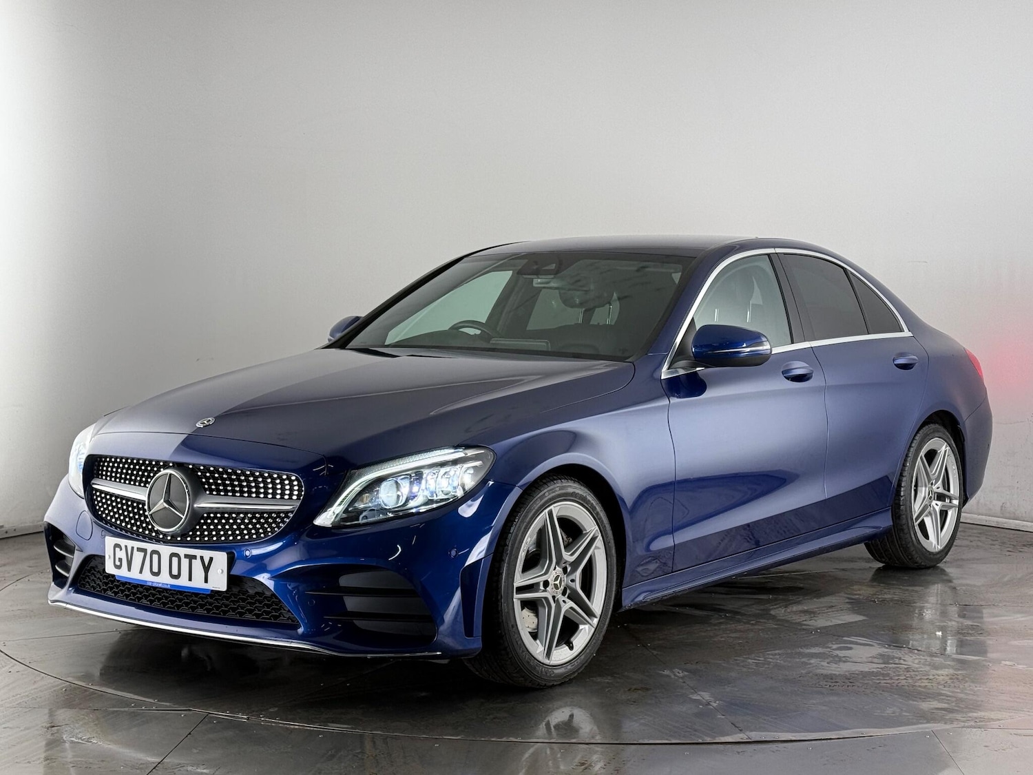 Used Mercedes-Benz C Class 2021 for sale - 77221988: Photo 2