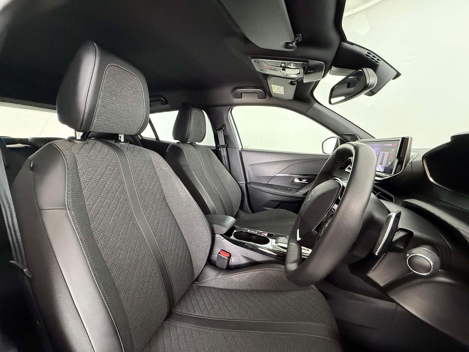 Used Peugeot 2008 2023 for sale - 76468296: Photo 14