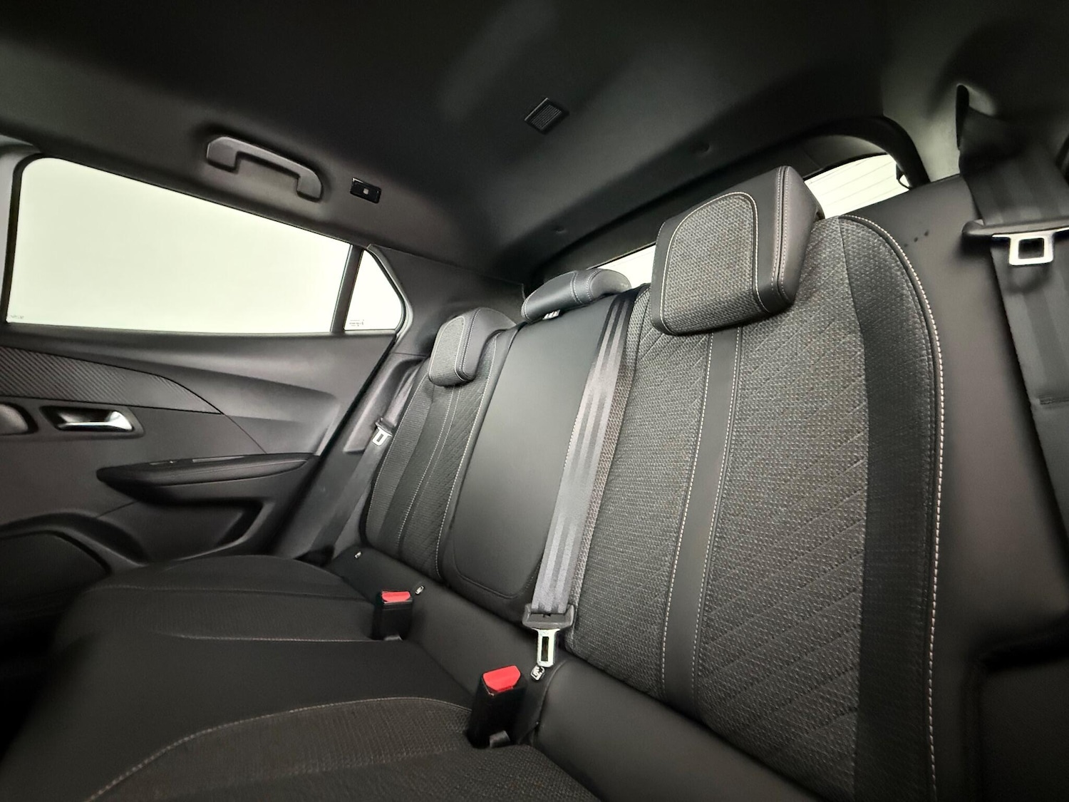 Used Peugeot 2008 2023 for sale - 76468296: Photo 16