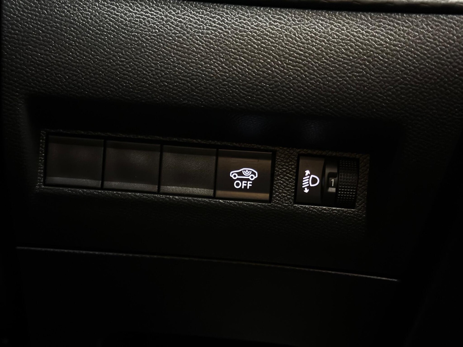 Used Peugeot 2008 2023 for sale - 76468296: Photo 37