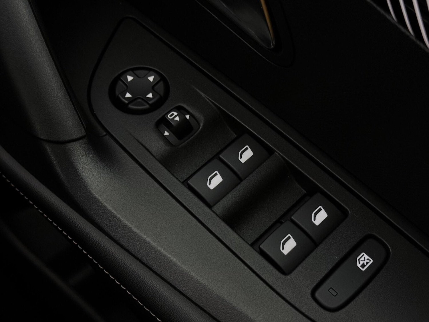 Used Peugeot 2008 2023 for sale - 76468296: Photo 38