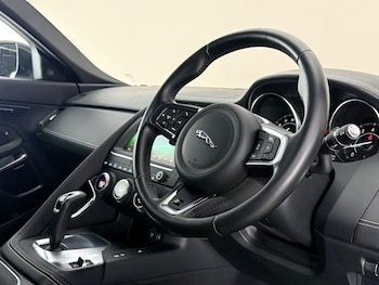 Used Jaguar E-Pace 2020 for sale - 78695751: Photo