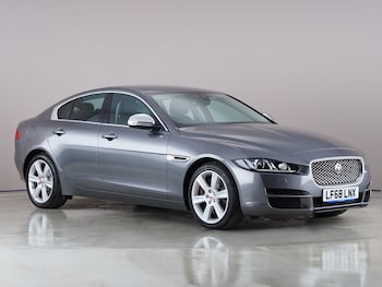 Used Jaguar XE 2018 for sale - 78549361: Photo