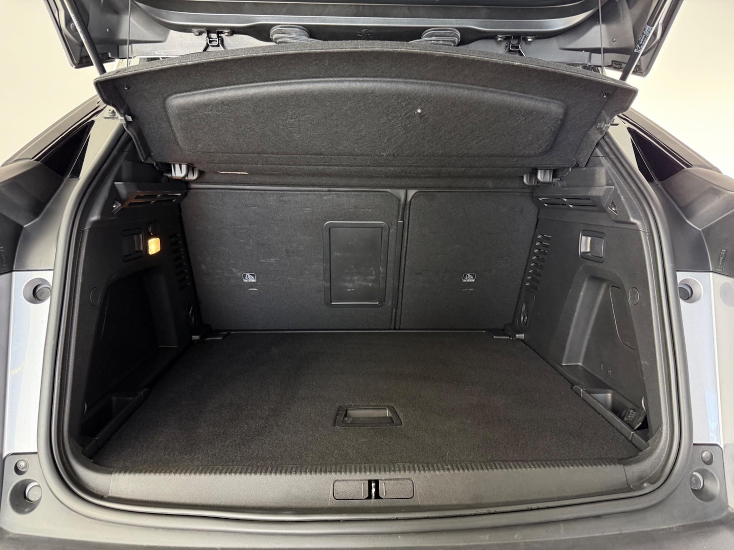 Used Peugeot 3008 2023 for sale - 76468210: Photo 11