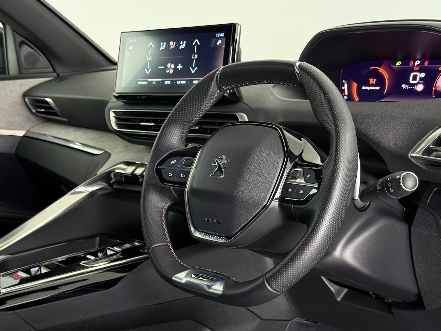 Used Peugeot 3008 2023 for sale - 76468210: Photo 22