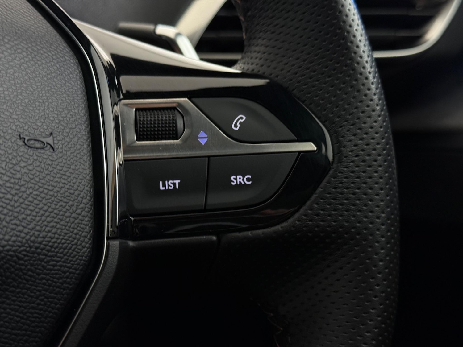 Used Peugeot 3008 2023 for sale - 76468210: Photo 24