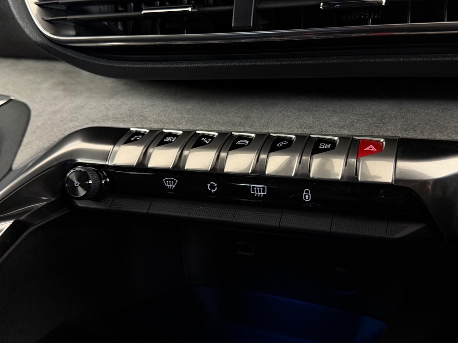 Used Peugeot 3008 2023 for sale - 76468210: Photo 41