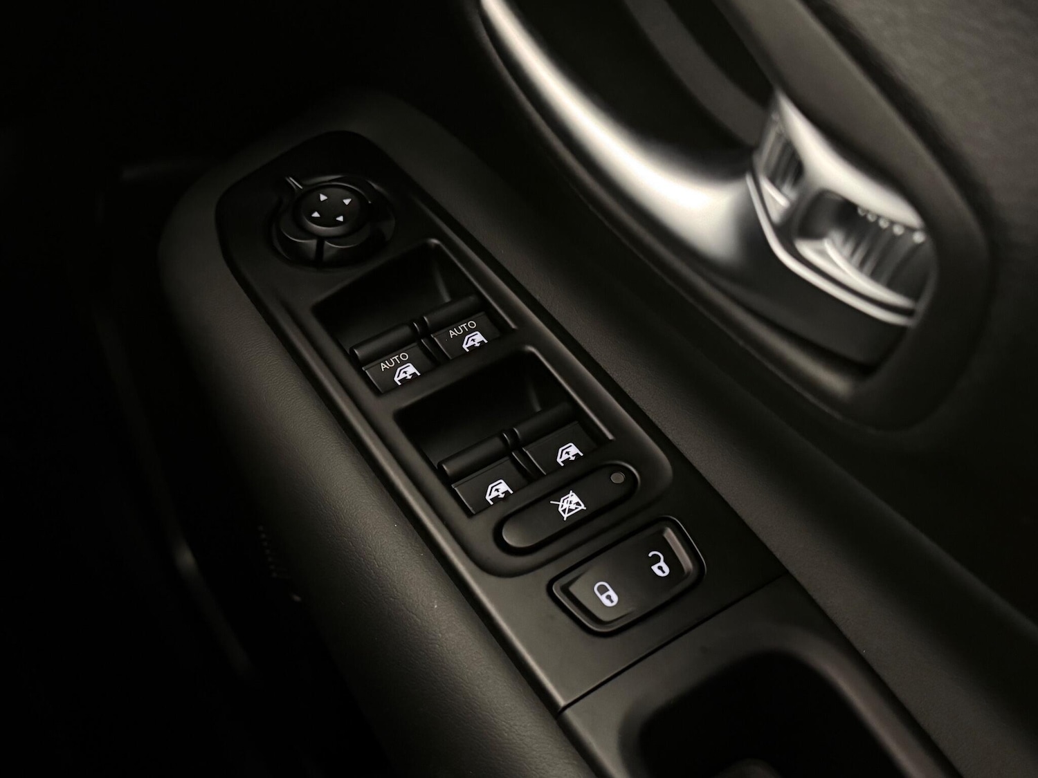 Used Jeep Renegade 2021 for sale - 77221689: Photo 17