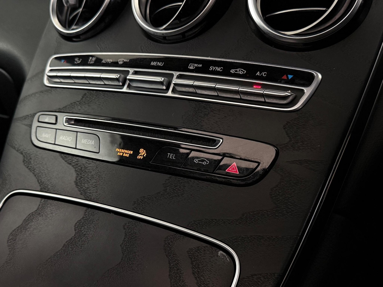 Used Mercedes-Benz GLC 2018 for sale - 77246014: Photo 32