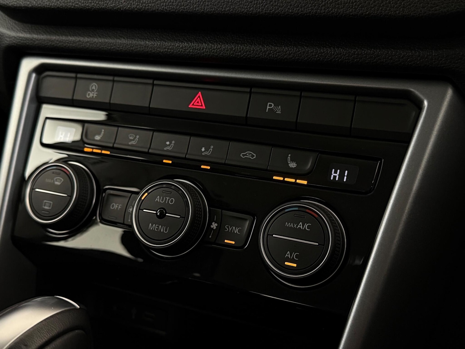 Used Volkswagen T-Roc 2021 for sale - 77221756: Photo 39