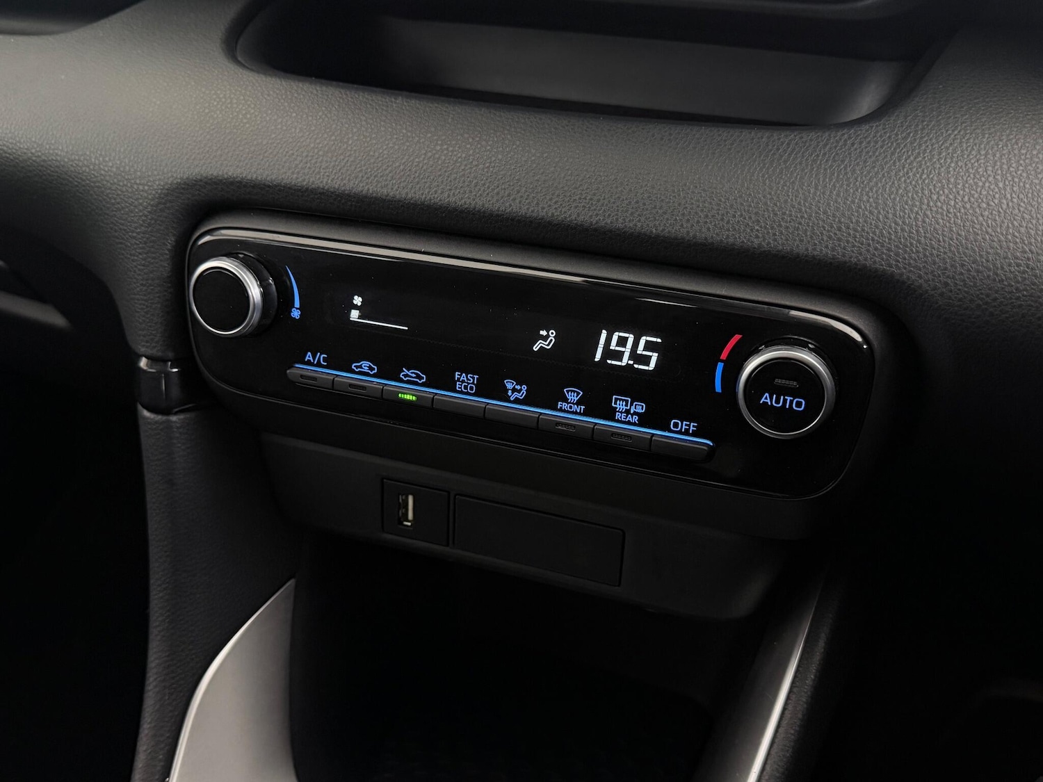 Used Toyota Yaris for sale - 76468686: Photo 37