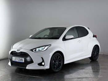 Used Toyota Yaris 2022 for sale - 76468686: Photo