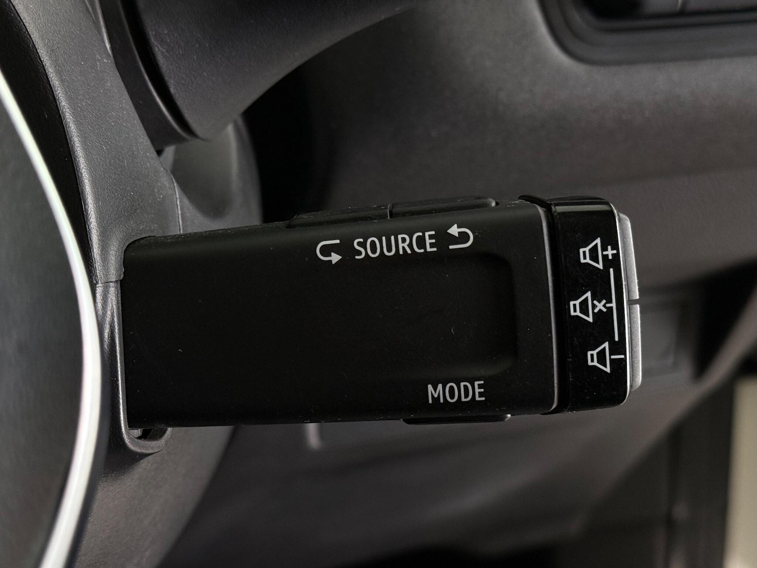 Used Renault Captur 2020 for sale - 77222543: Photo 24