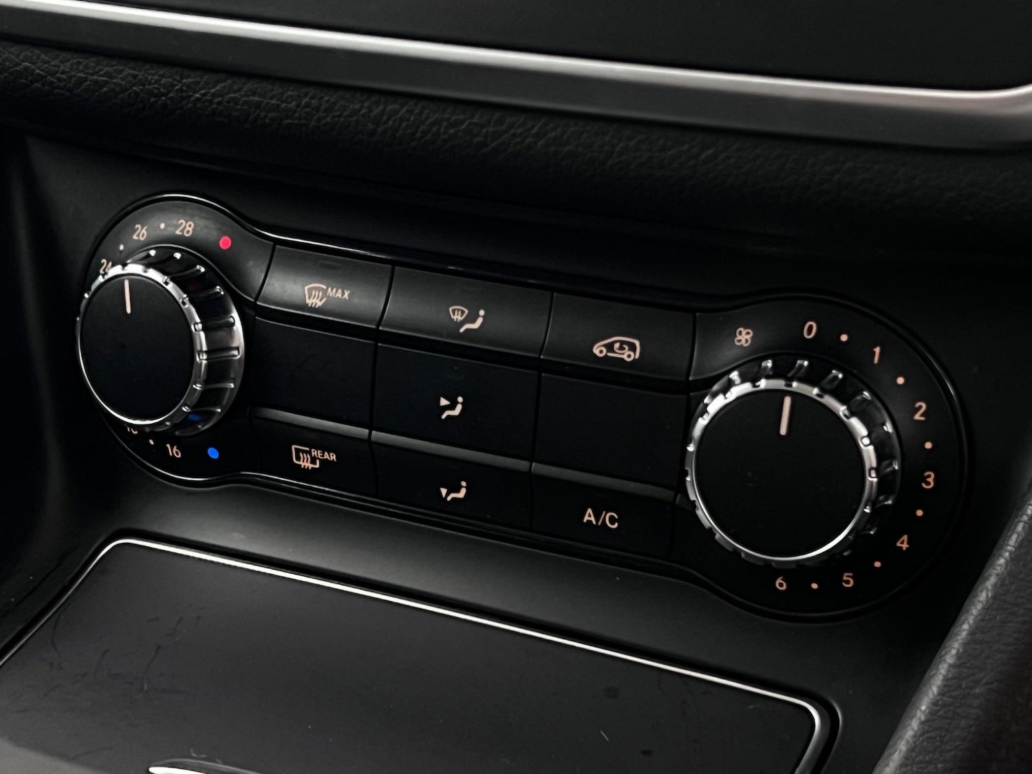 Used Mercedes-Benz GLA 2018 for sale - 77244115: Photo 30