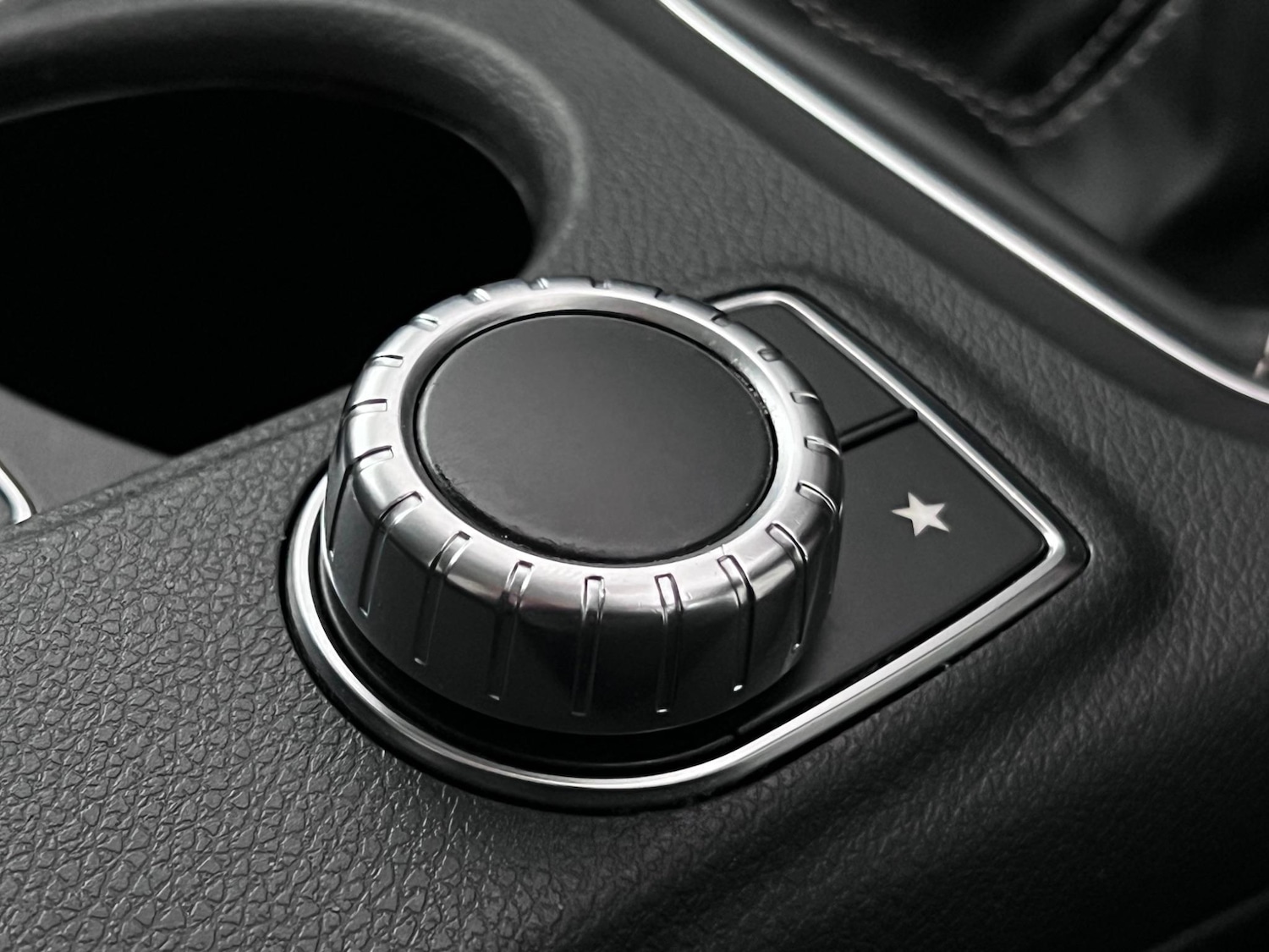 Used Mercedes-Benz GLA 2018 for sale - 77244115: Photo 32