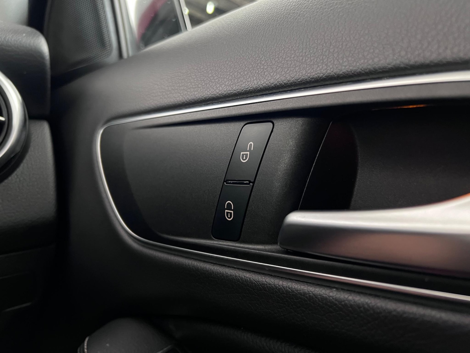 Used Mercedes-Benz GLA 2018 for sale - 77244115: Photo 33