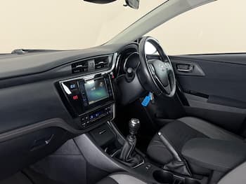 Used Toyota Auris 2017 for sale - 79681262: Photo