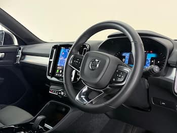 Used Volvo XC40 2022 for sale - 79633102: Photo