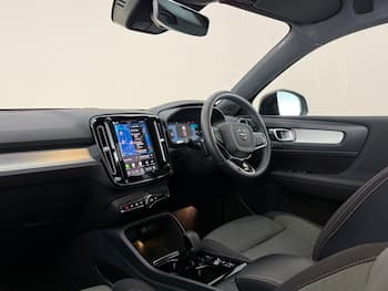 Used Volvo XC40 2022 for sale - 79633102: Photo