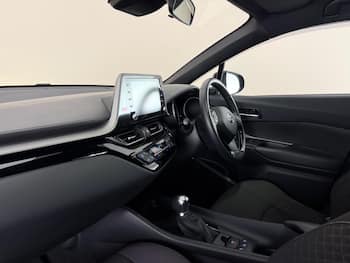Used Toyota C-HR 2022 for sale - 79681259: Photo