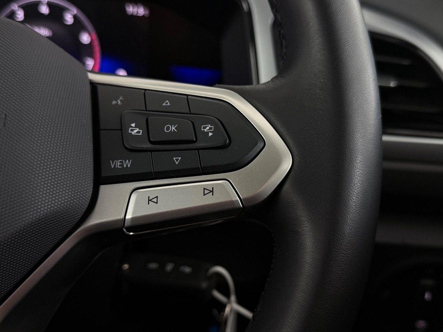 Used Volkswagen T-Roc 2023 for sale - 77511490: Photo 17