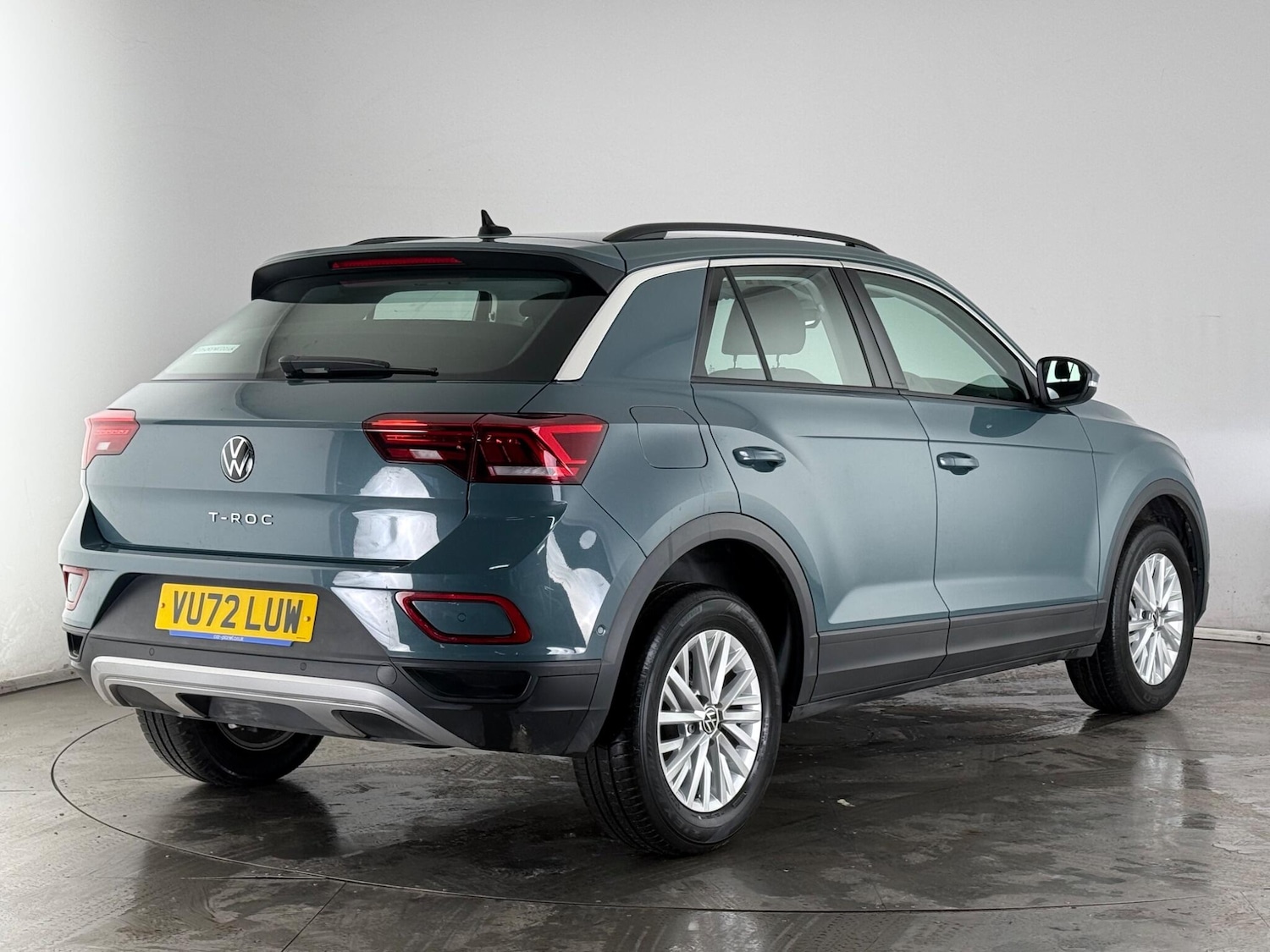 Used Volkswagen T-Roc 2023 for sale - 77511490: Photo 2