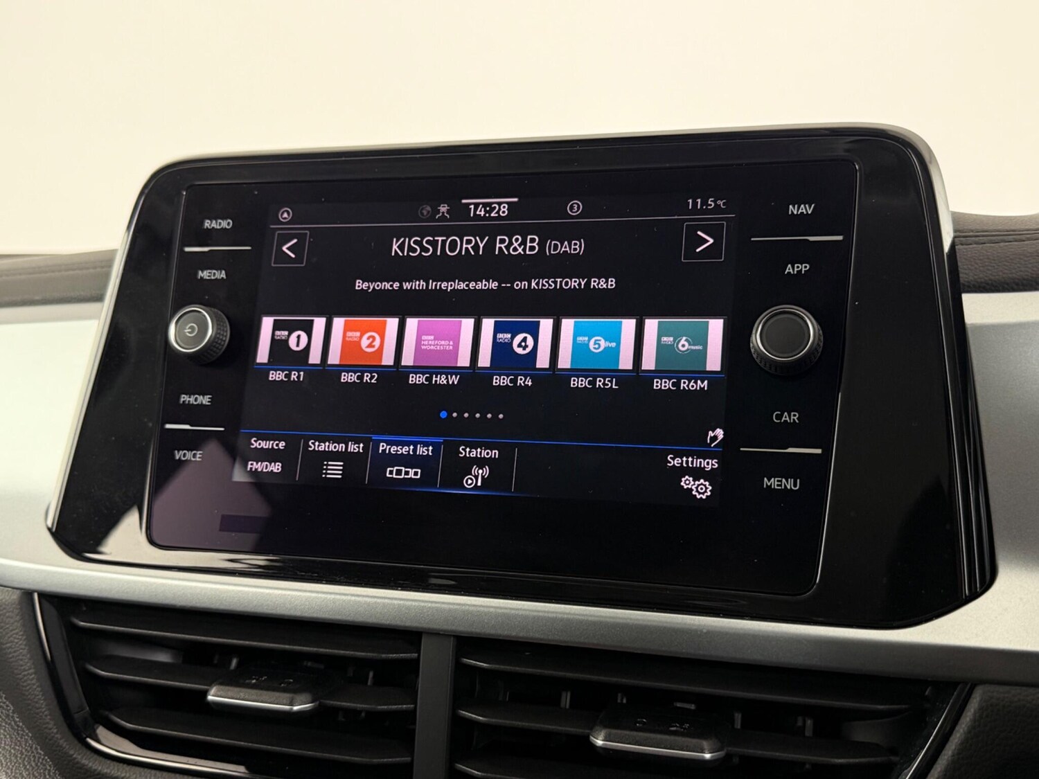 Used Volkswagen T-Roc 2023 for sale - 77511490: Photo 20