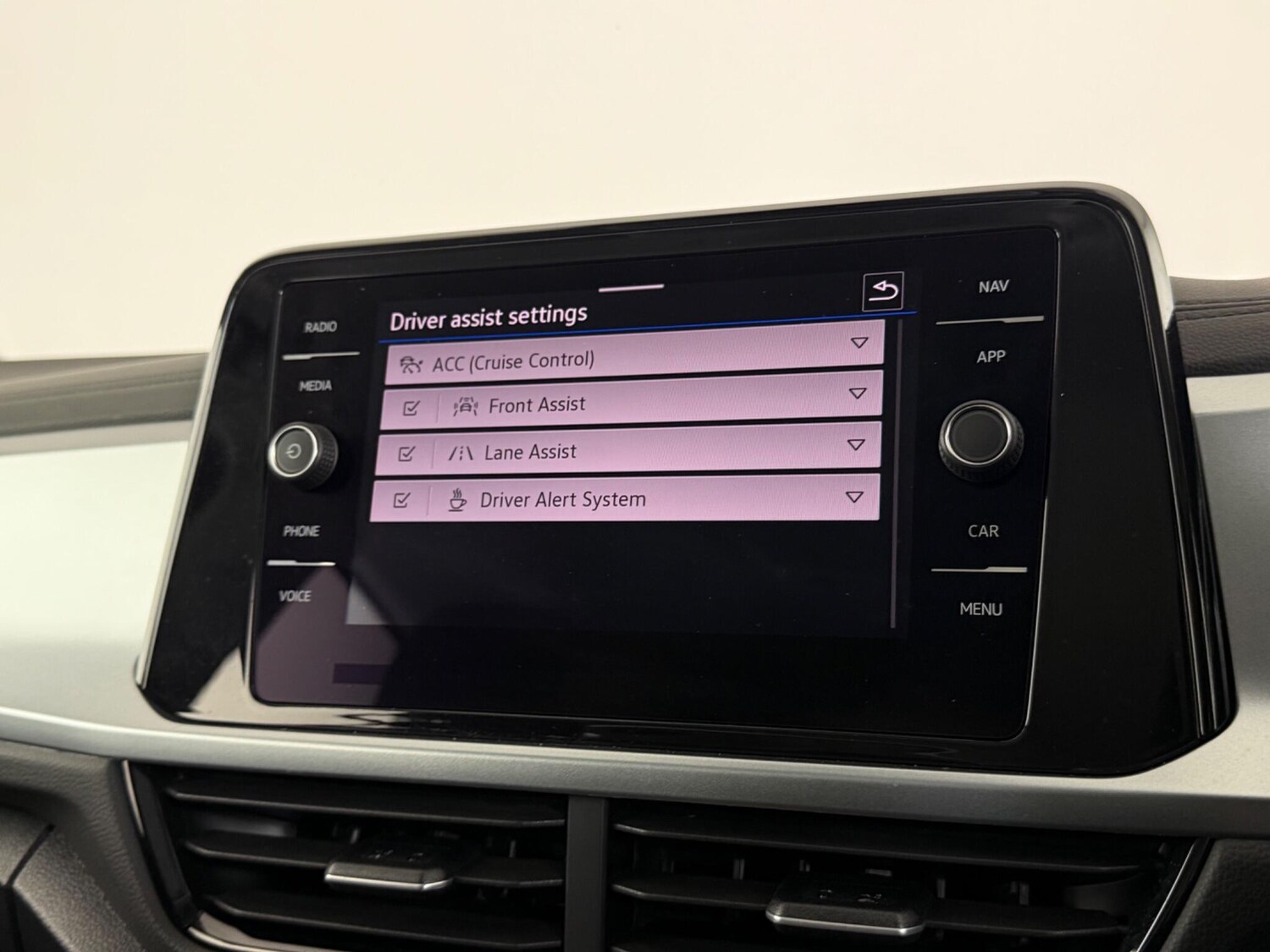 Used Volkswagen T-Roc 2023 for sale - 77511490: Photo 25