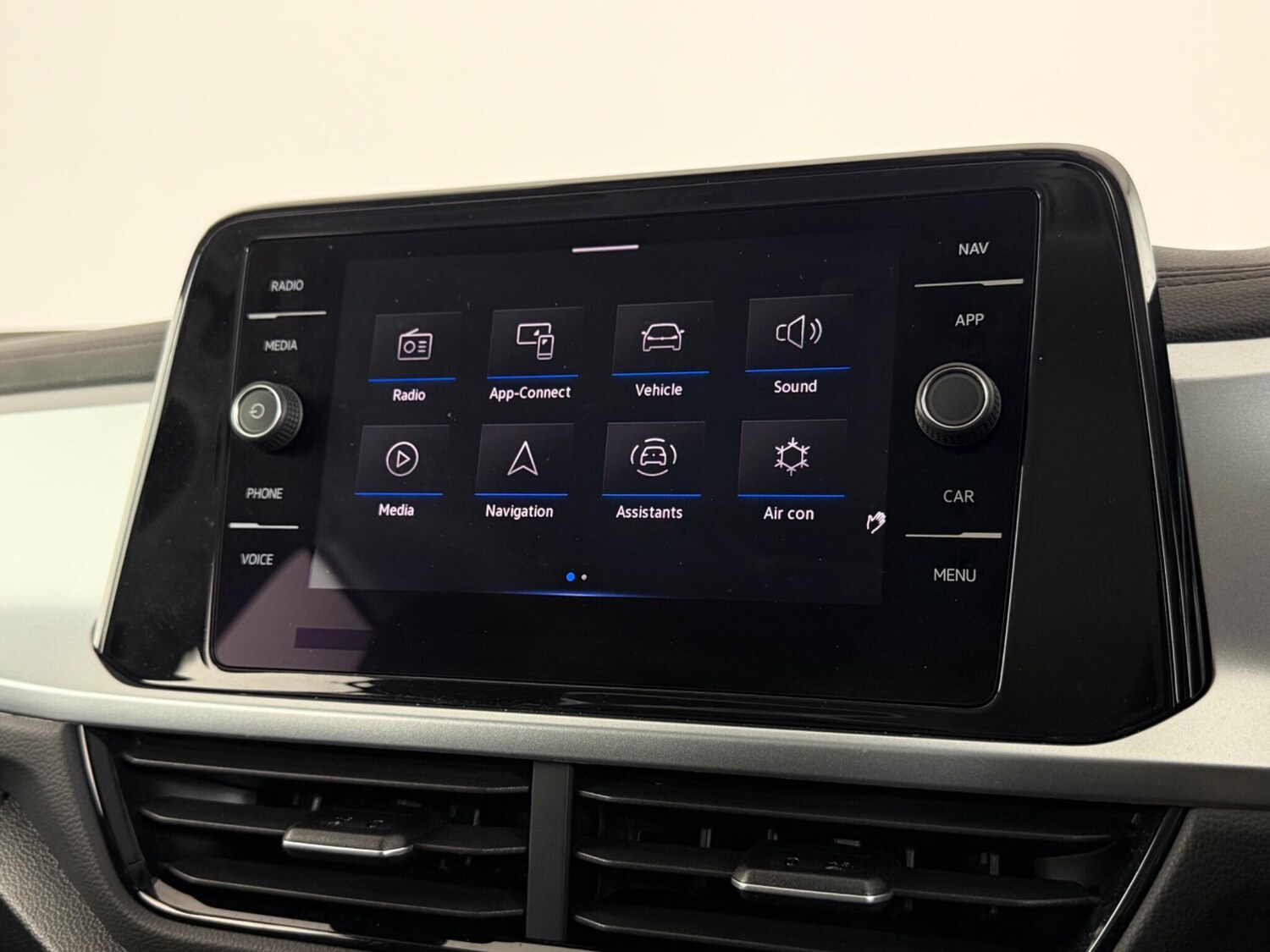 Used Volkswagen T-Roc 2023 for sale - 77511490: Photo 26