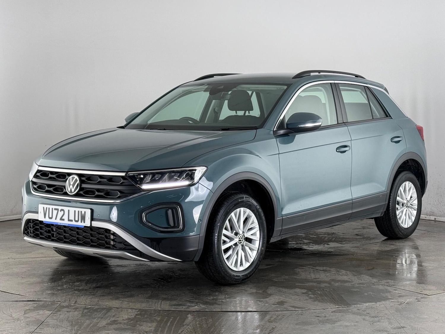 Used Volkswagen T-Roc 2023 for sale - 77511490: Photo 3