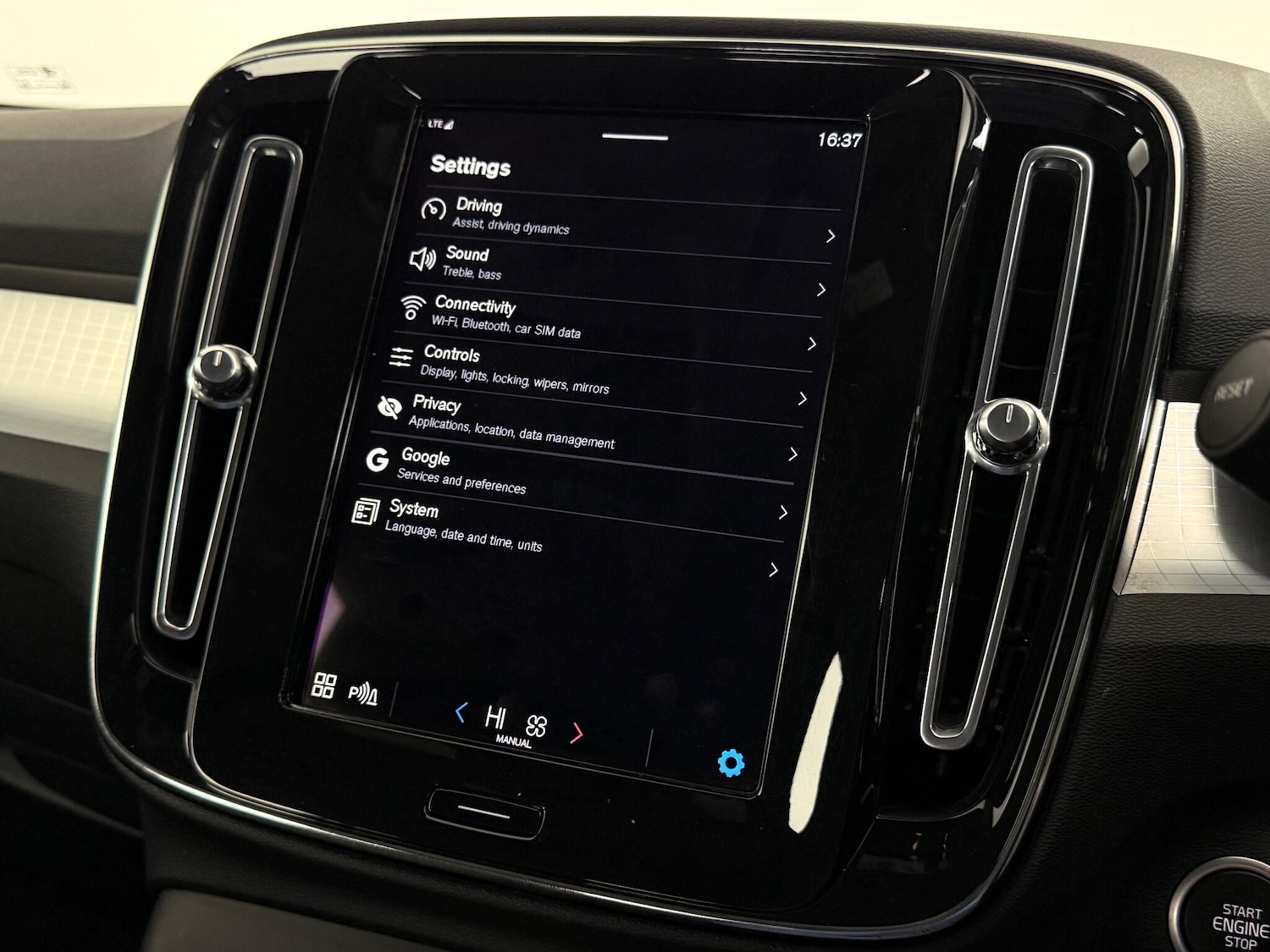 Used Volvo XC40 2022 for sale - 77221562: Photo 29