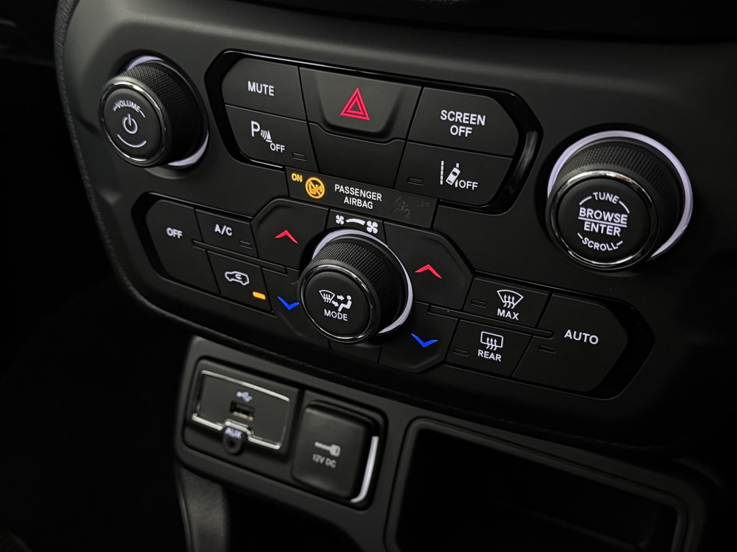 Used Jeep Renegade 2018 for sale - 77244151: Photo 32