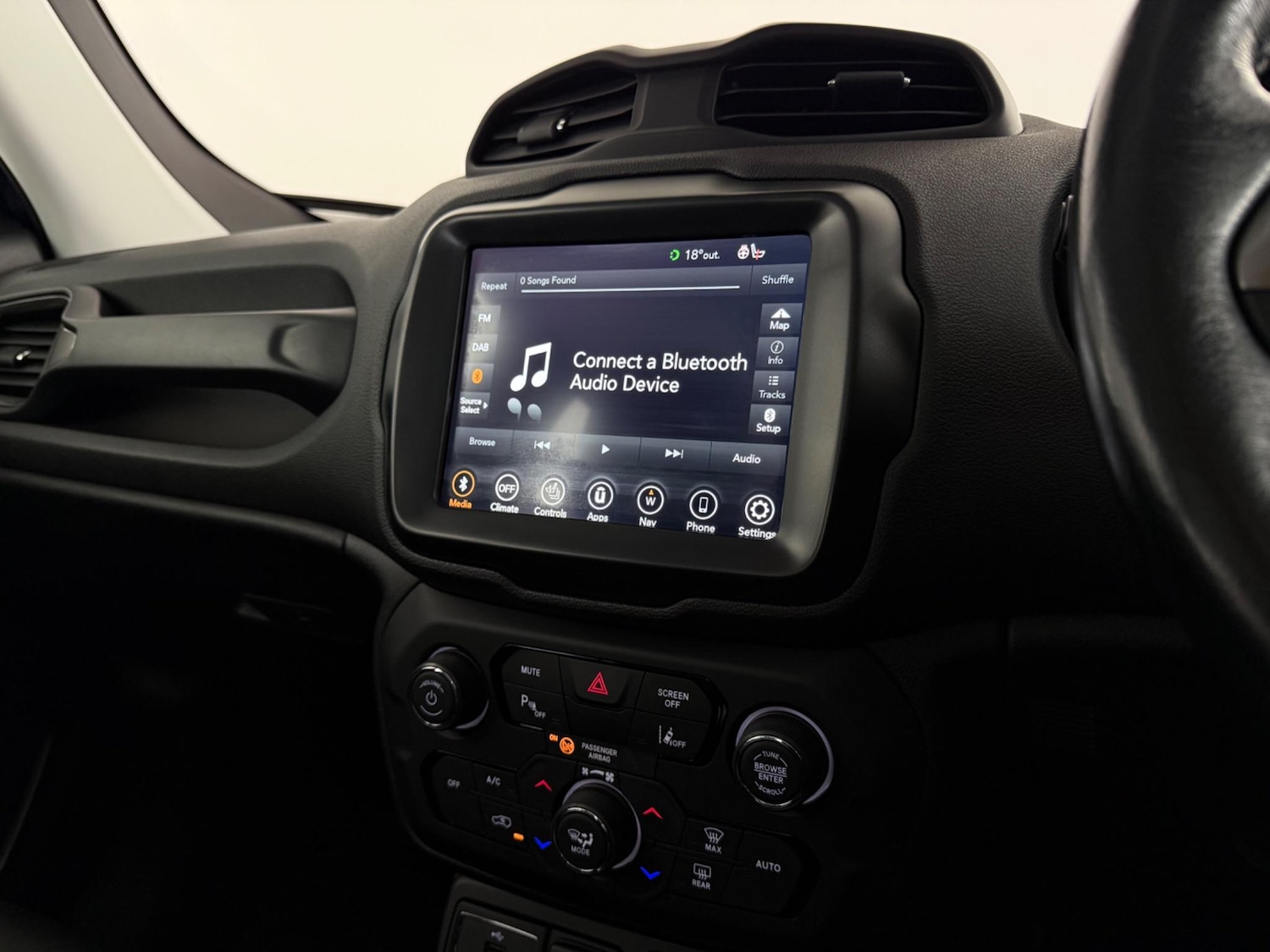 Used Jeep Renegade 2018 for sale - 77244151: Photo 34